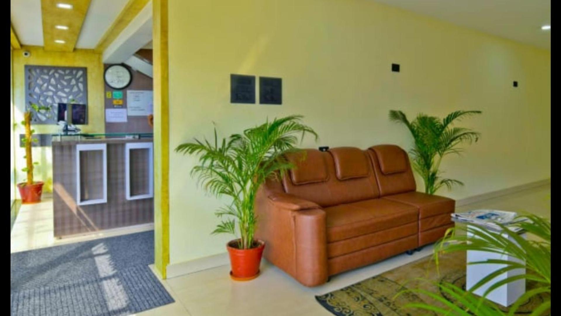 Kenz Residency Hotel Kochi Exterior photo