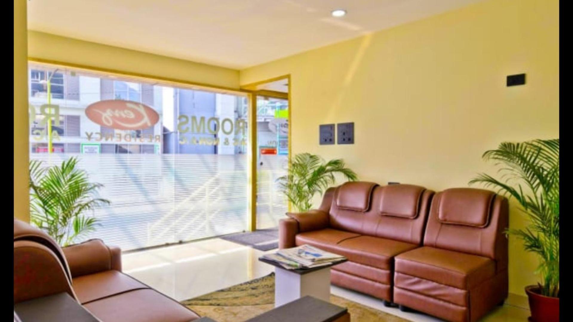 Kenz Residency Hotel Kochi Exterior photo
